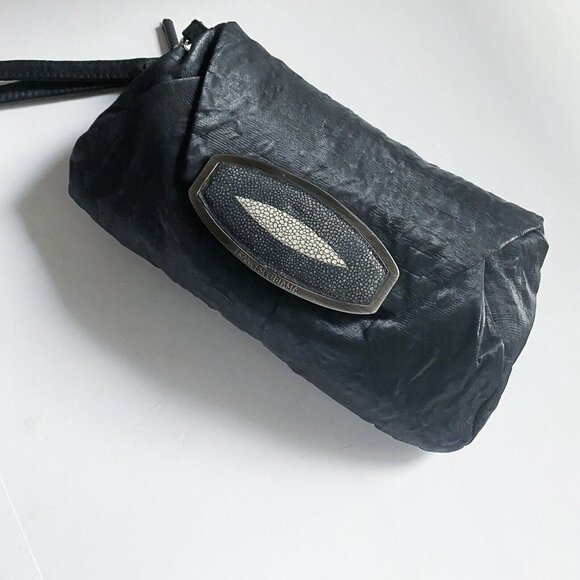 NEW Francesco Biasia Black Fabric Stingray Accent Evening Clutch Wristlet - Picture 1 of 13